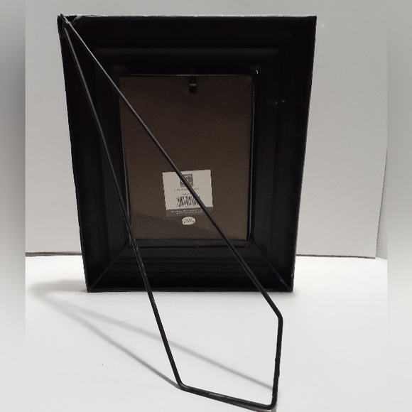 Artistic Metal & Wire Photo Frame - Picture 2 of 4